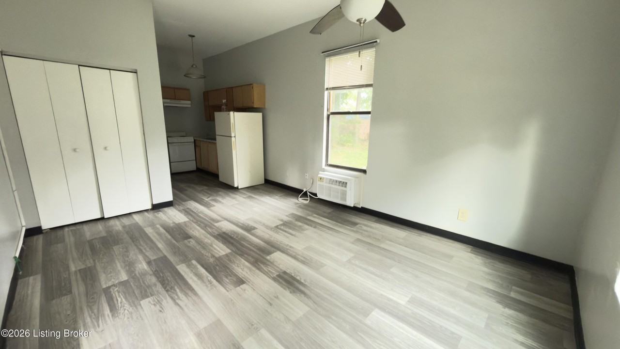1733 S 3rd St #6 - Photo 2 of 4