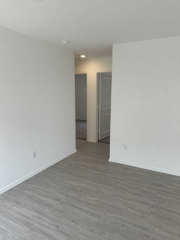 2437 Broken Arrow #1 - Photo 3 of 27