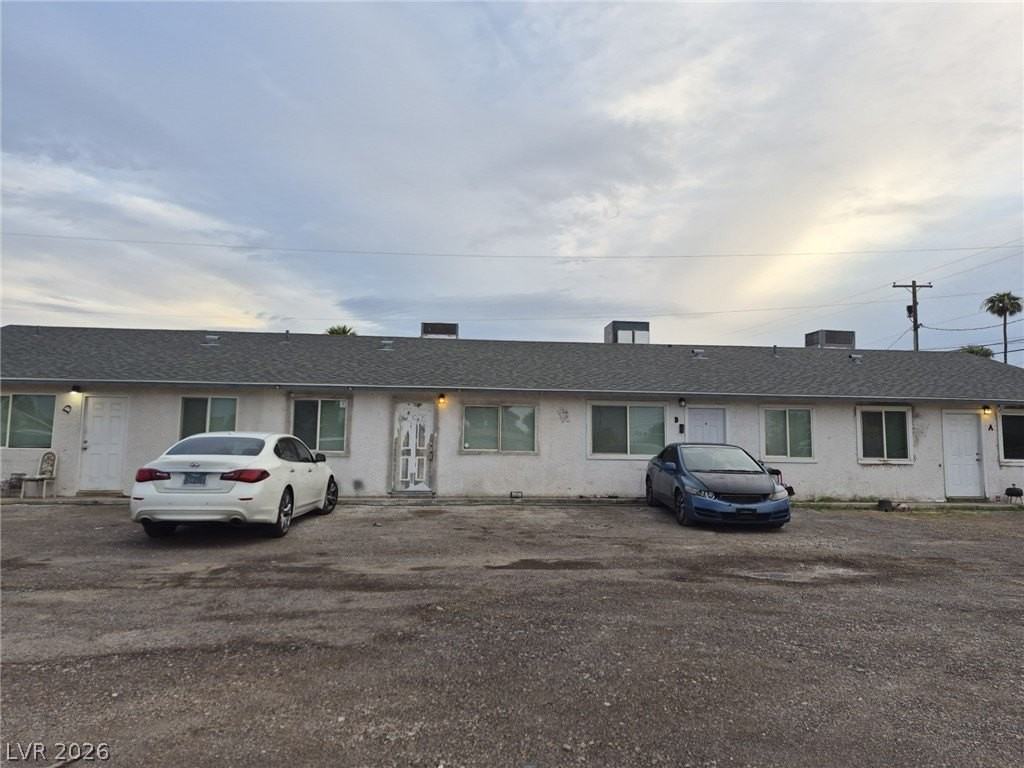1831 1831 N Walnut Road #C - Photo 2 of 8