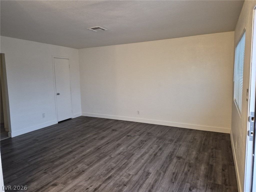 1831 1831 N Walnut Road #C - Photo 3 of 8