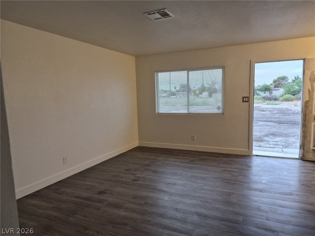 1831 1831 N Walnut Road #C - Photo 4 of 8