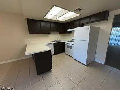2634 Atlantic St #3 - Photo 7 of 10