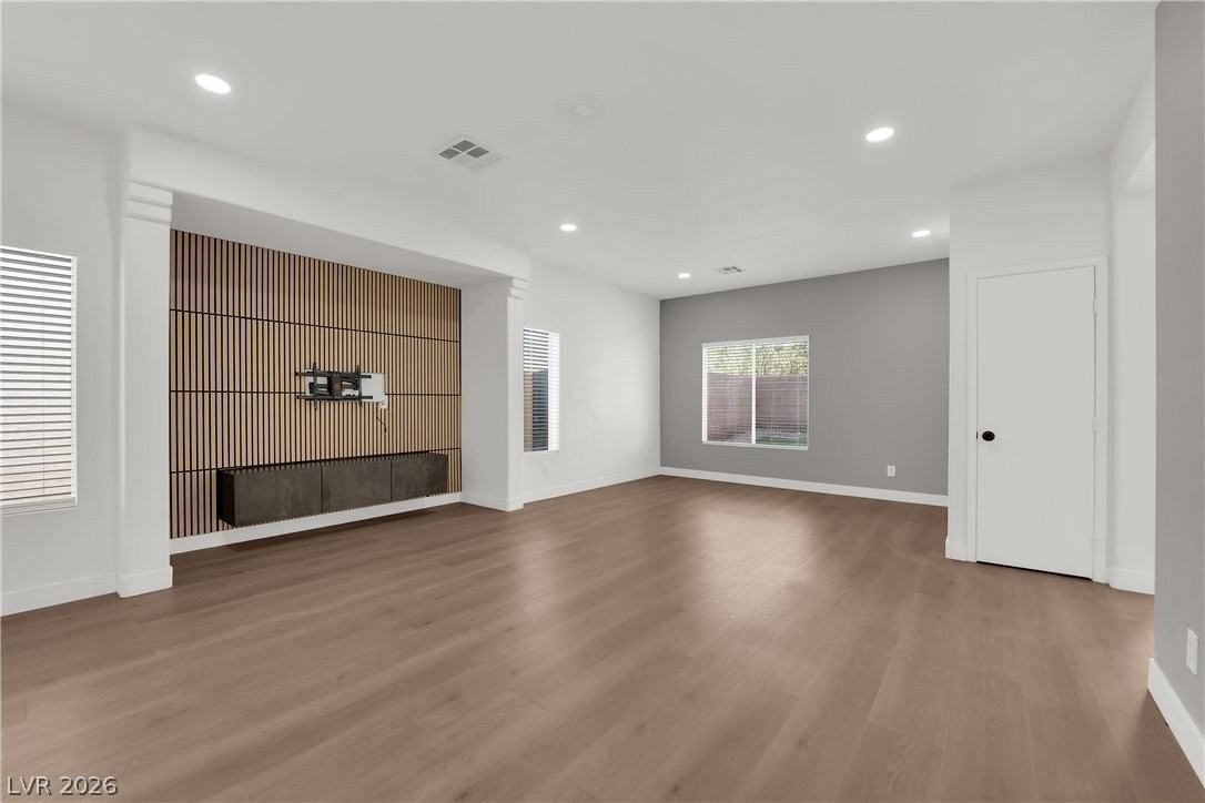 8821 Winter Sky Ave - Photo 4 of 31