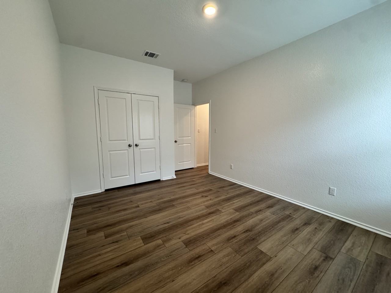 316 Wolf Springs Rd #1 - Photo 3 of 30