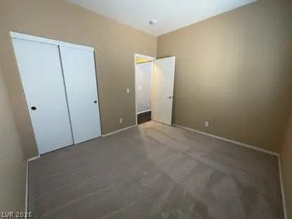 1018 Park Bridge Ave - Photo 3 of 12