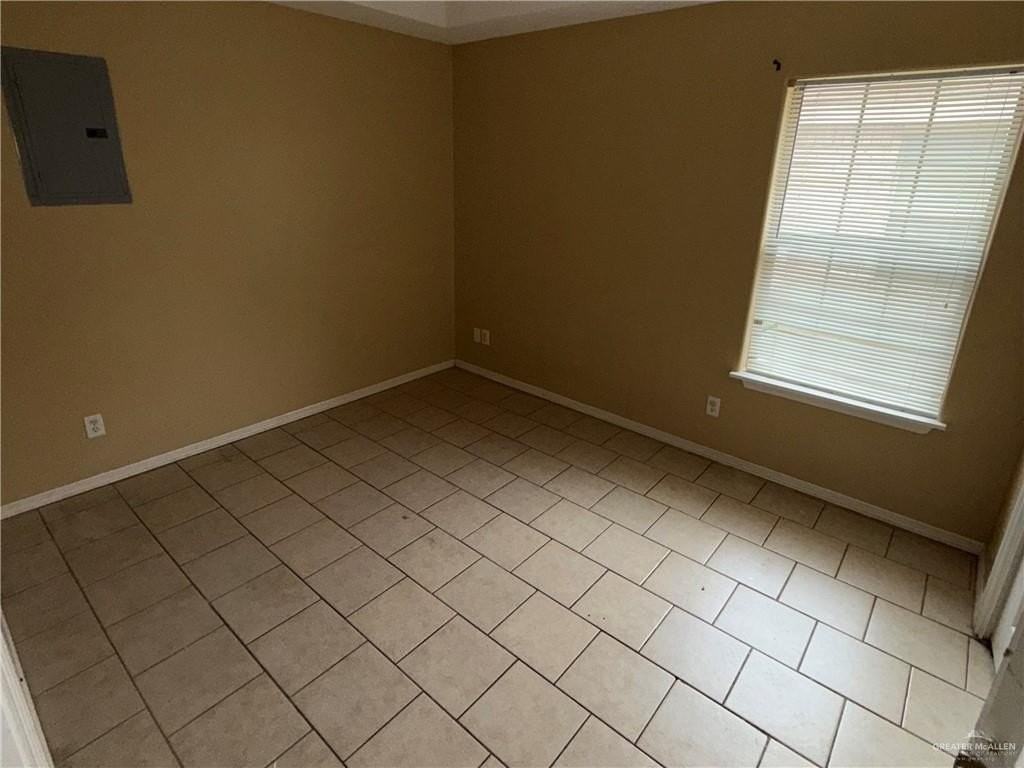 1307 E Coyote St #D - Photo 3 of 9