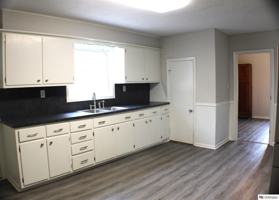 featured image of 165 S 3rd St
