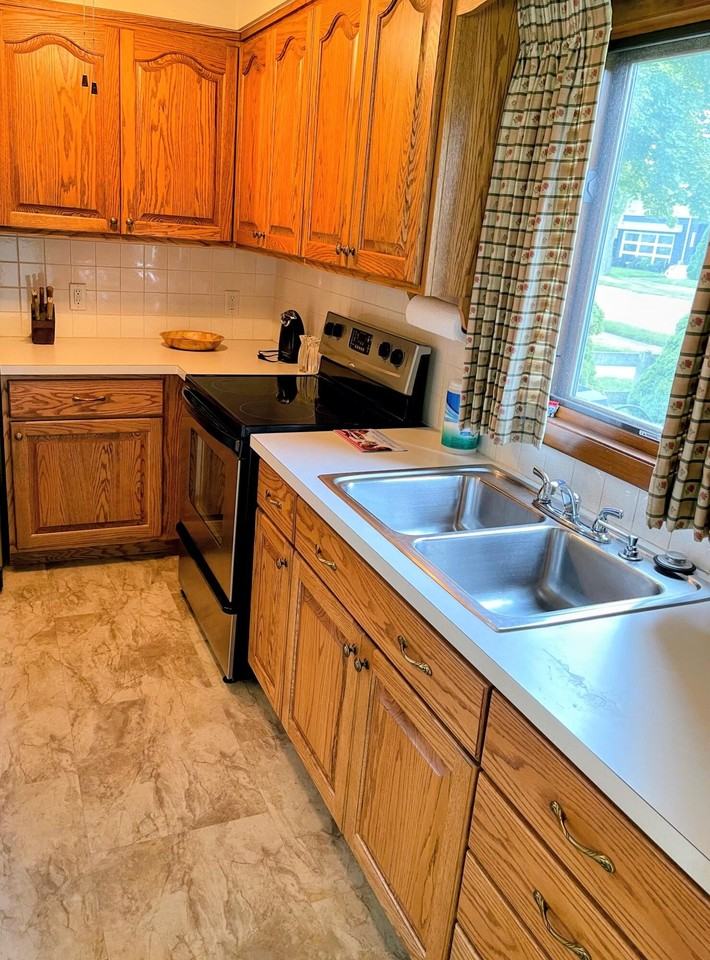 1920 Langley Ave - Photo 5 of 17