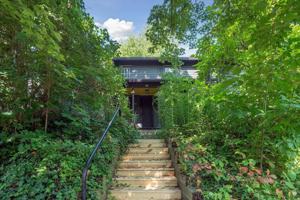 featured image of 713 N 5th Ave