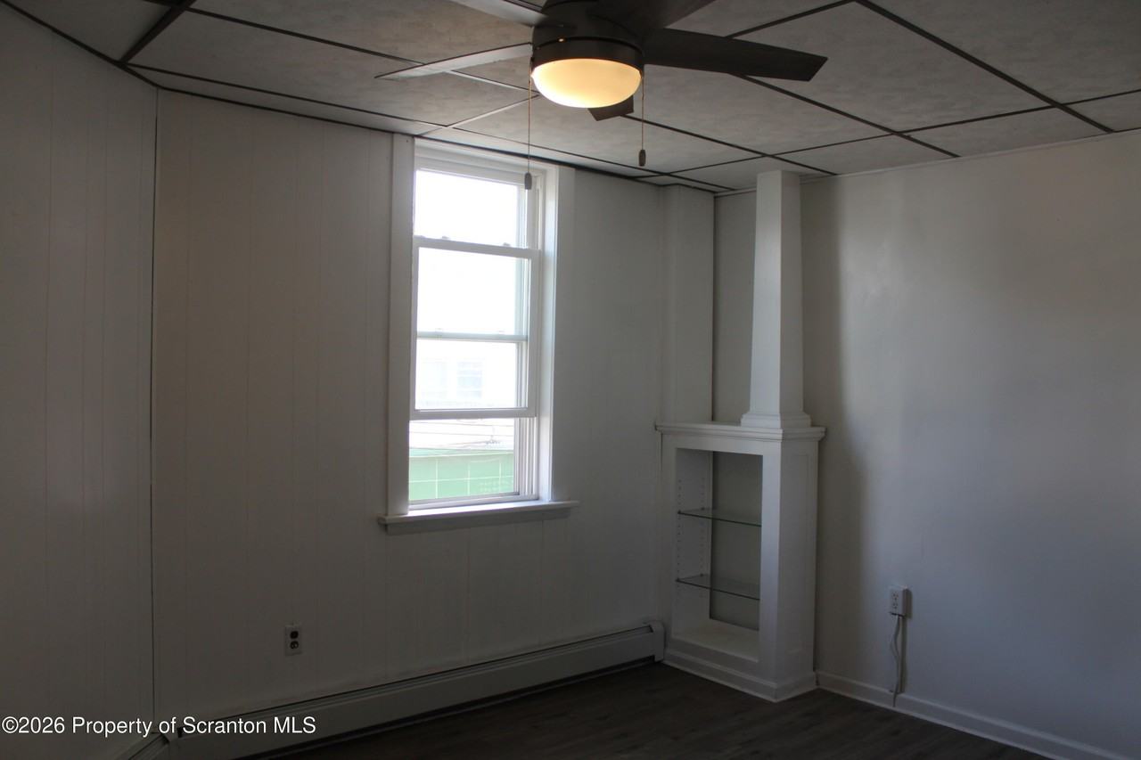 61 Fallbrook St #4 - Photo 5 of 11