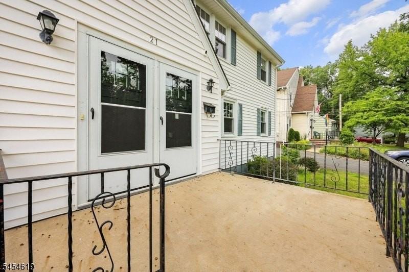 21 Old South Ave #1 - Photo 4 of 25