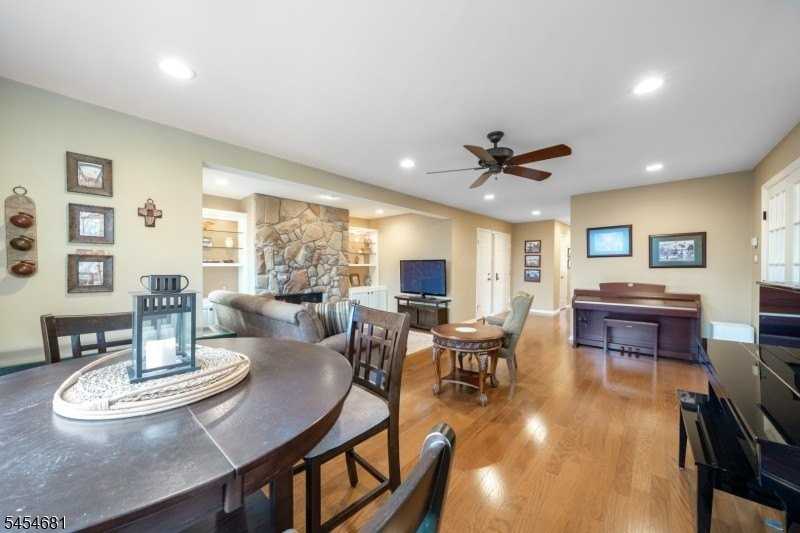 21D Foxwood Dr - Photo 7 of 36