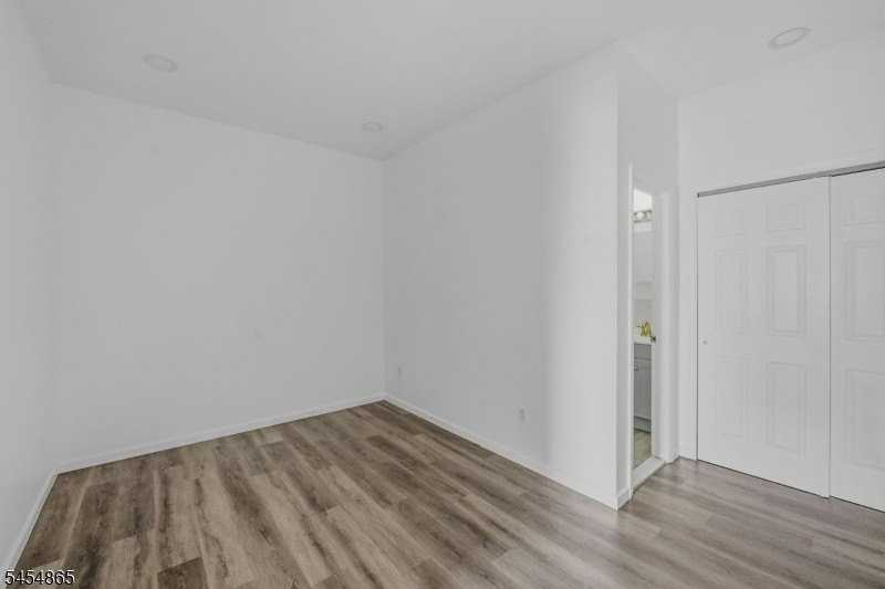 76-78 Market St #5 - Photo 7 of 13