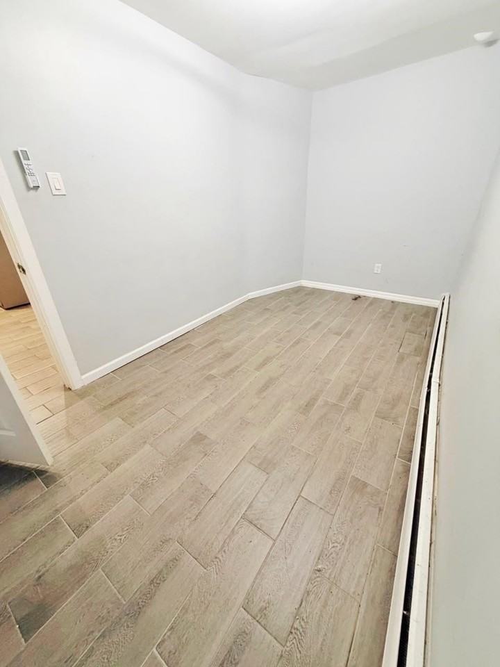 1456 44th St #1 - Photo 2 of 18