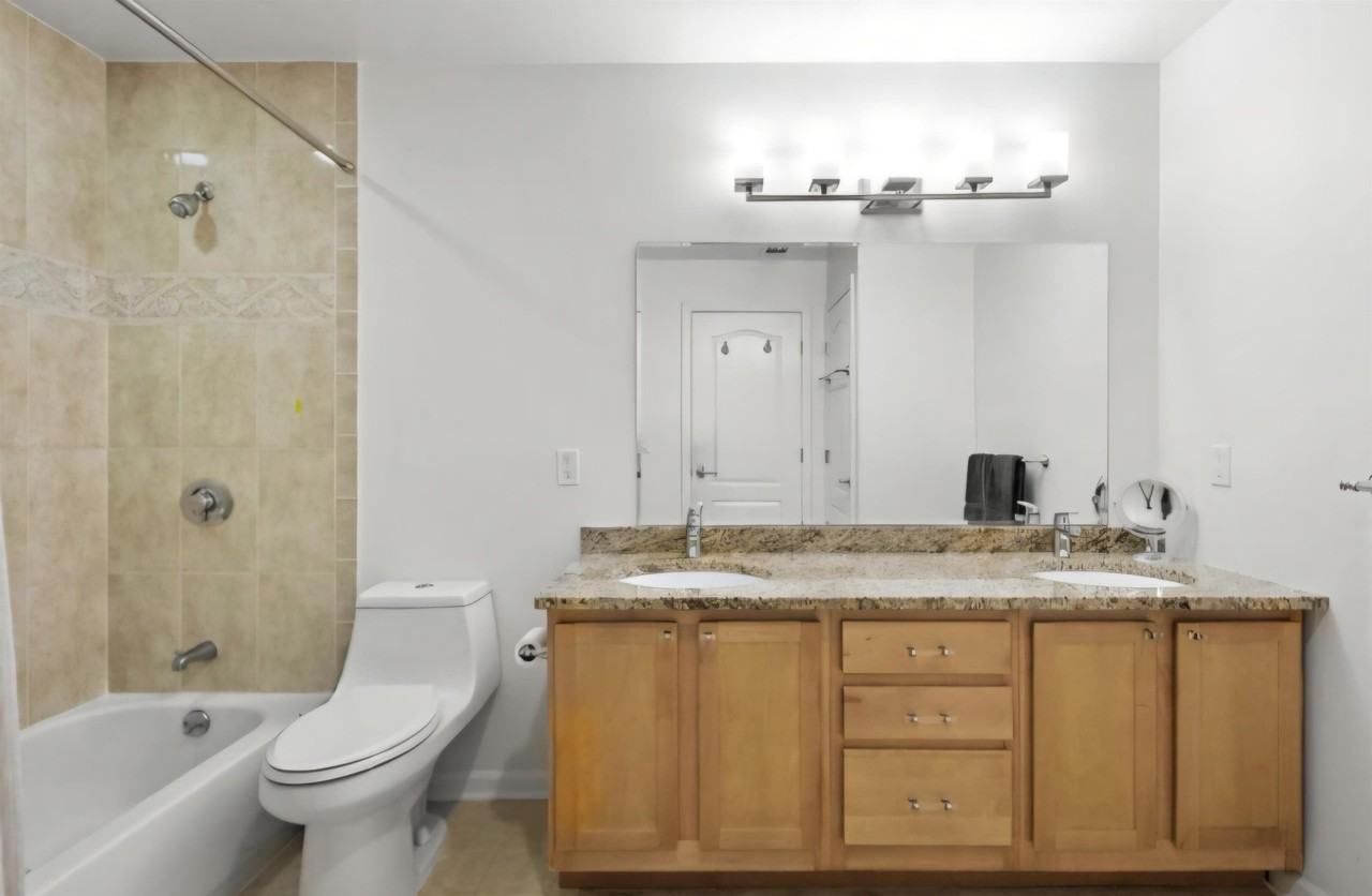 108 Monroe St #2A - Photo 4 of 7