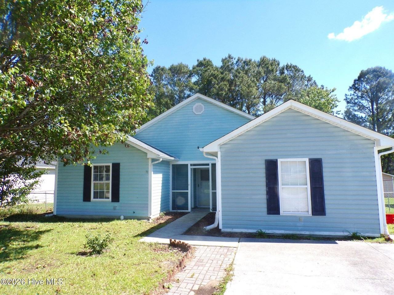 1019 Furia Dr - Photo 2 of 34