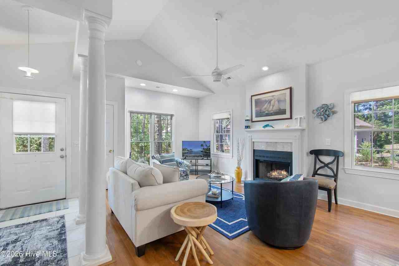 4148 Carlyle Pl Se - Photo 3 of 26