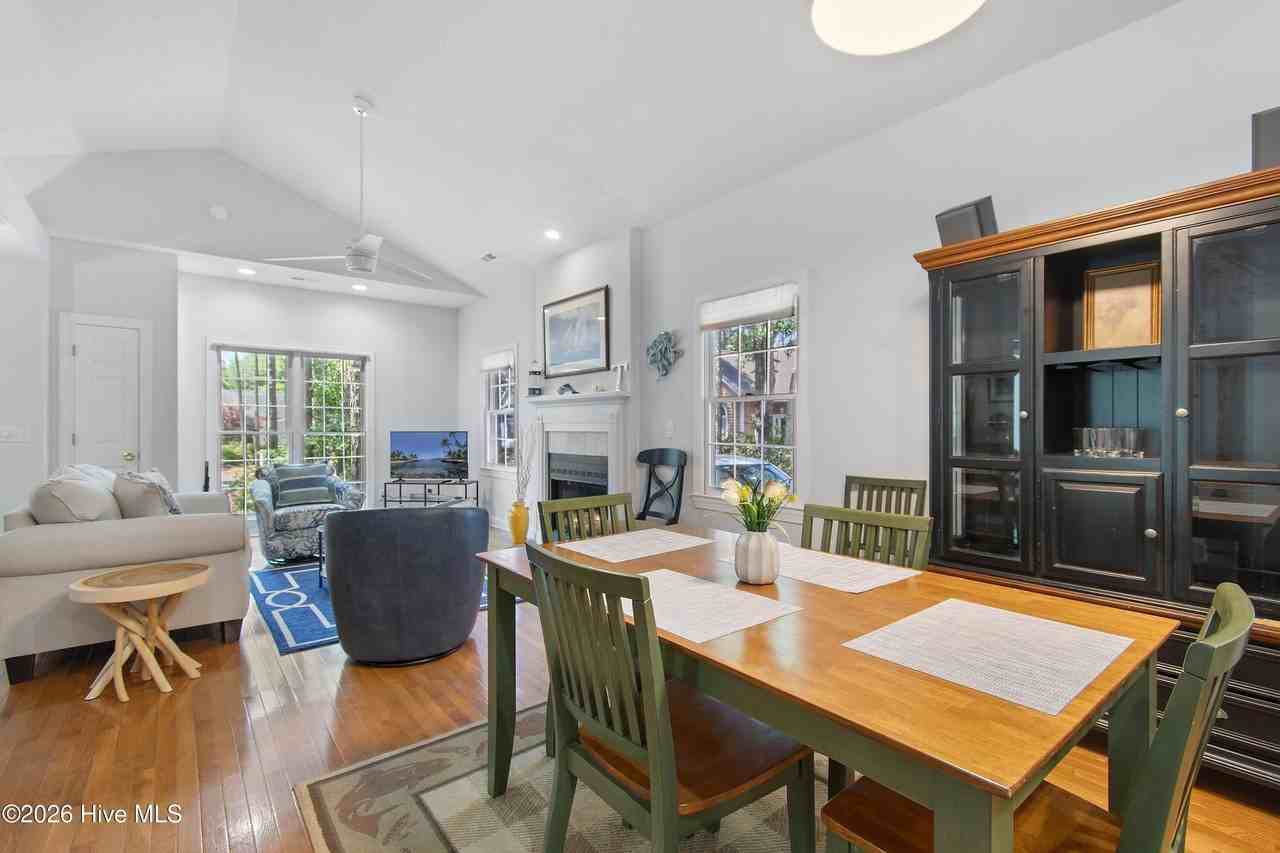 4148 Carlyle Pl Se - Photo 7 of 26