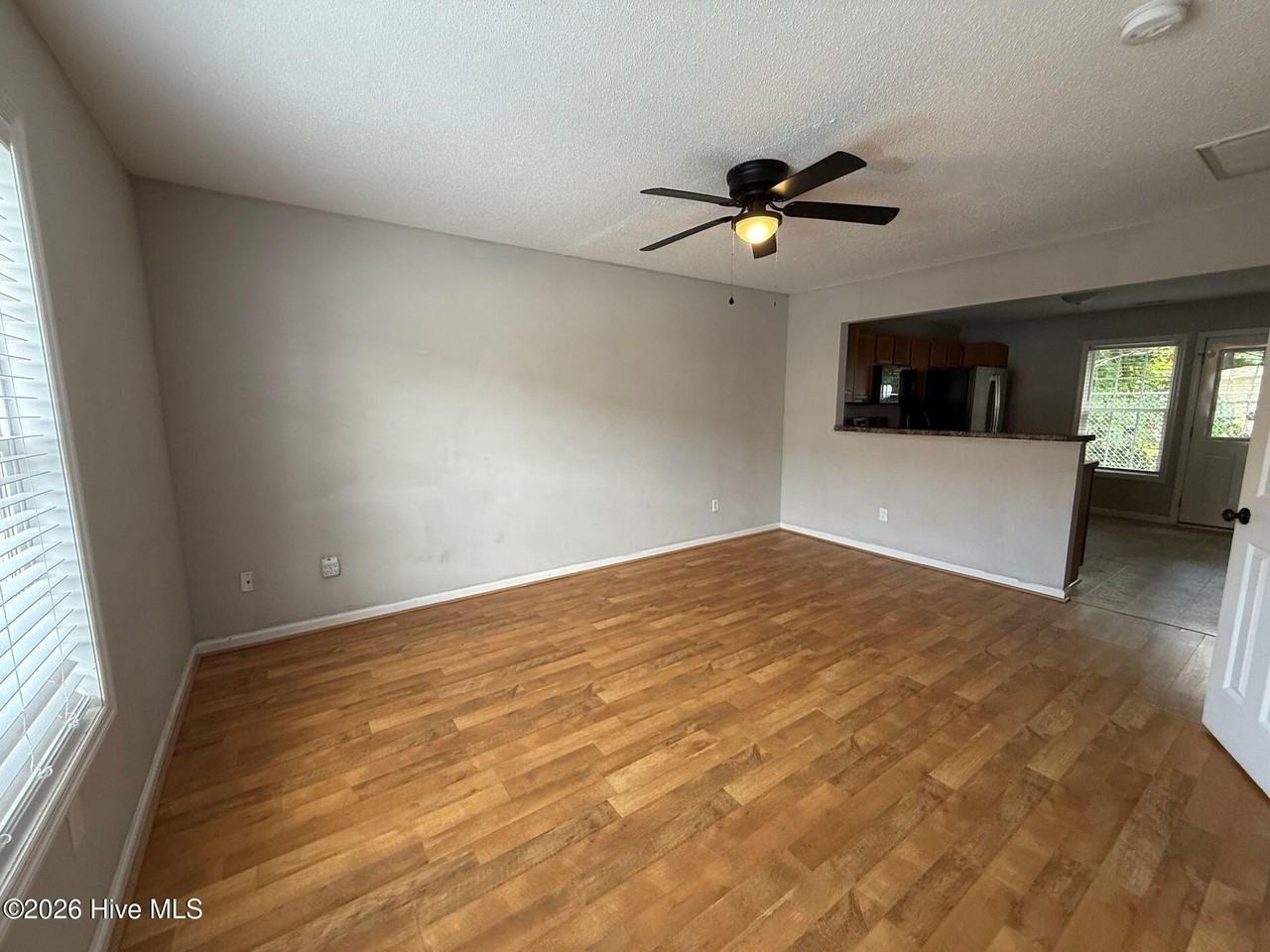 147 Cornerstone Pl - Photo 3 of 11