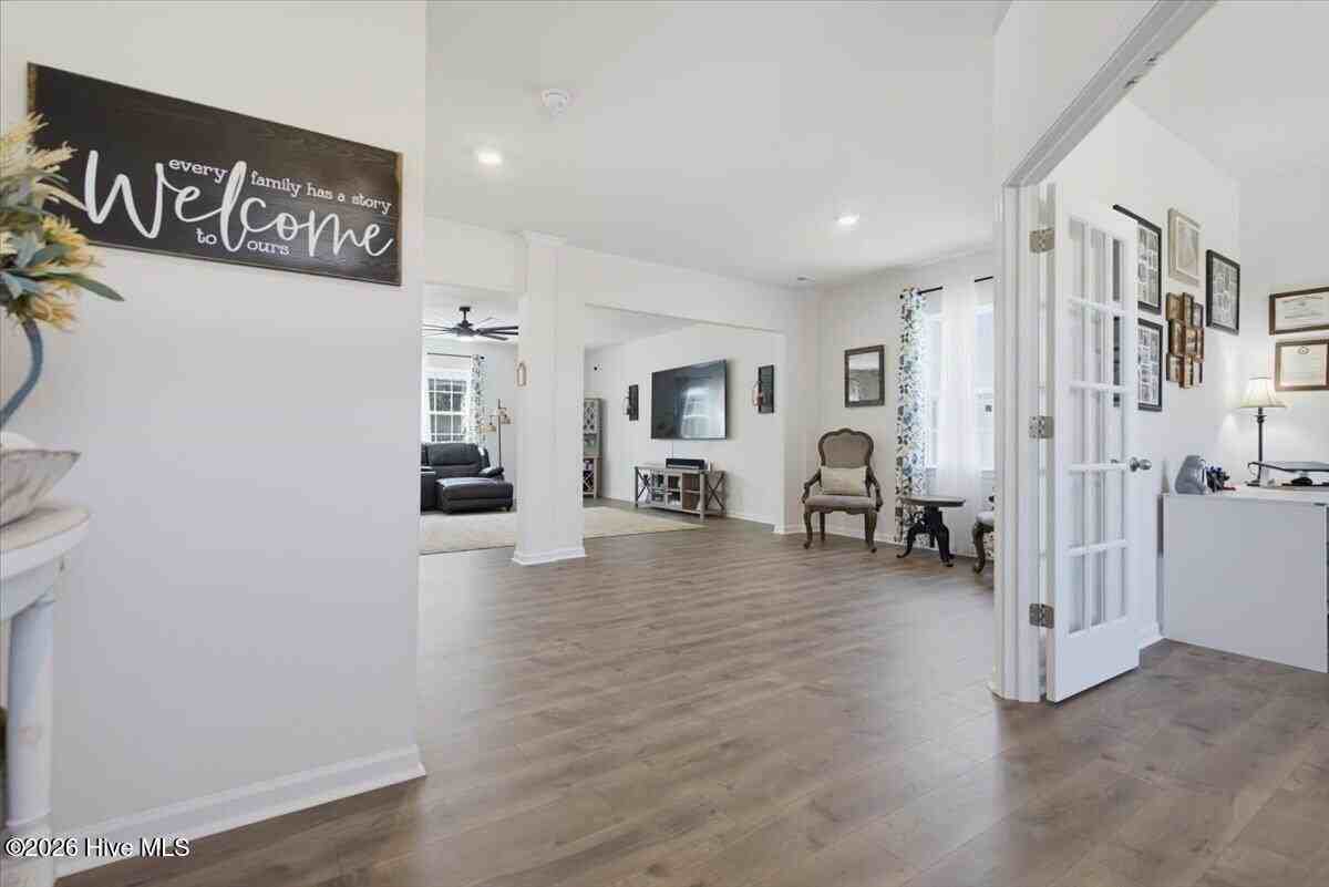 1171 Misty Creek Dr - Photo 5 of 35