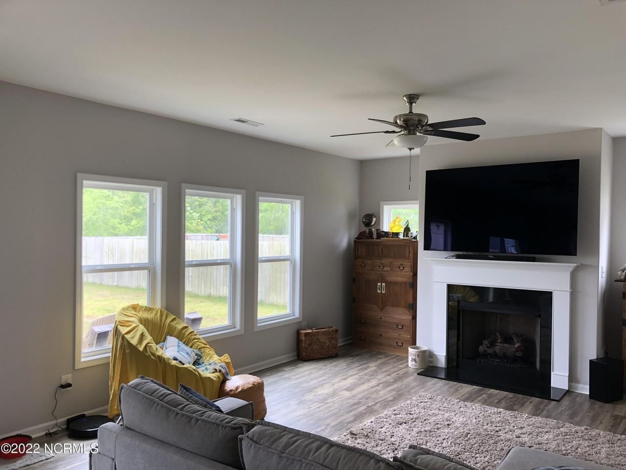 209 Legacy Ln - Photo 3 of 16