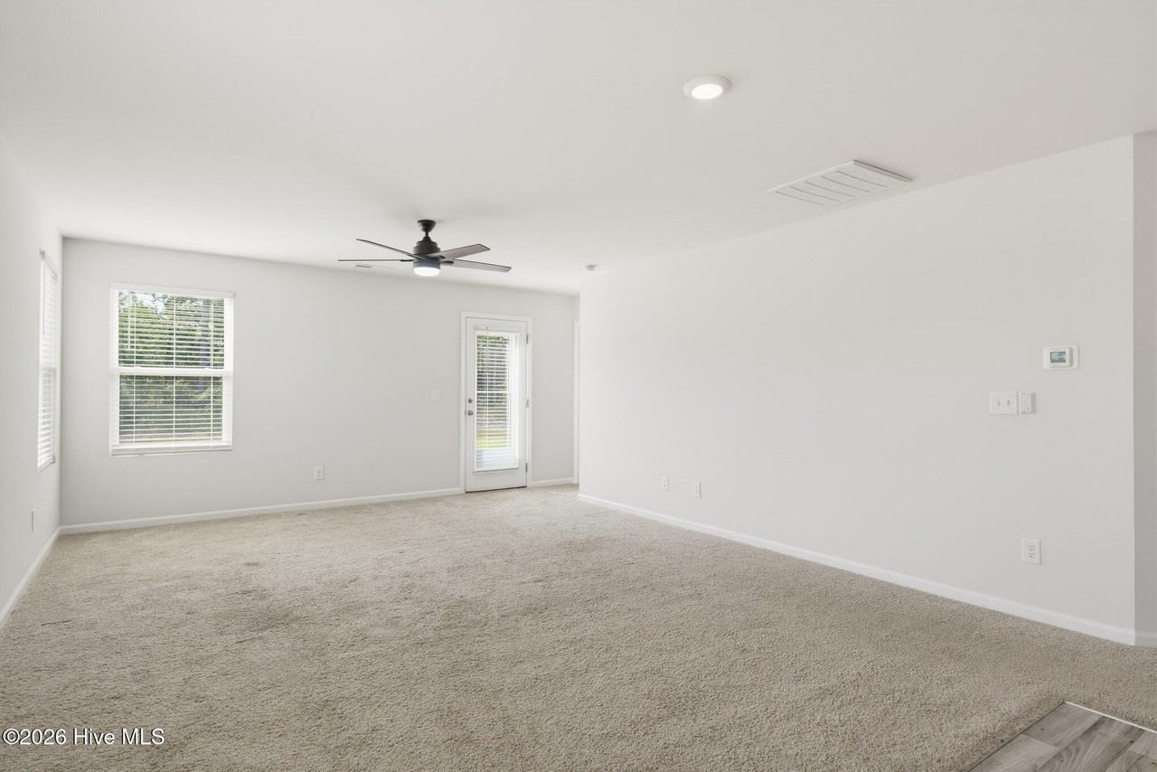 414 Hope Ln - Photo 5 of 26