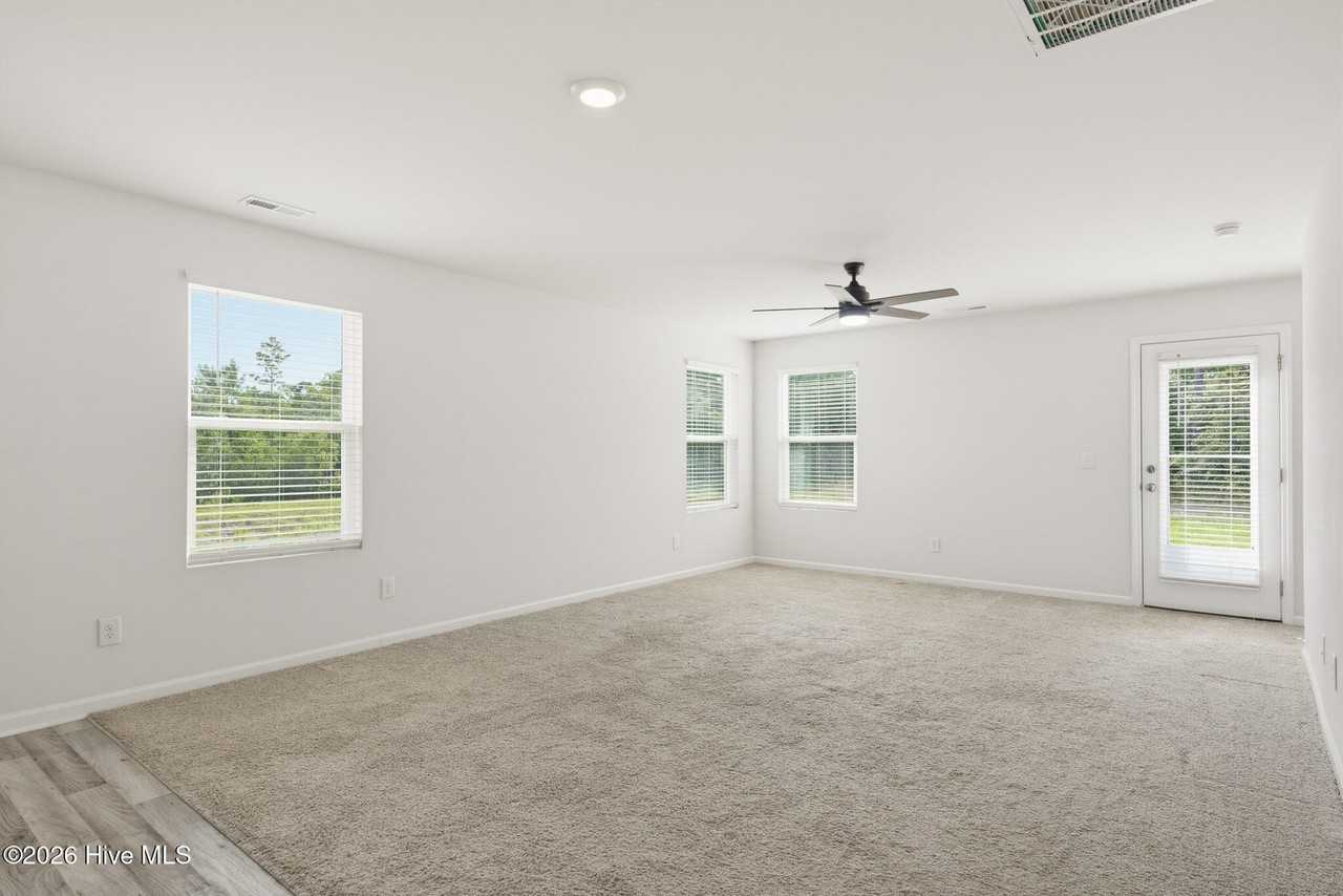 414 Hope Ln - Photo 6 of 26