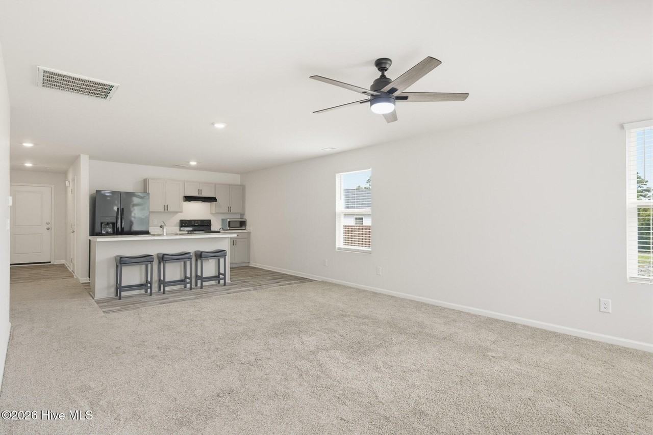 414 Hope Ln - Photo 7 of 26