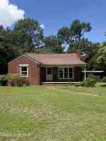 featured image of 1203 N Poplar St
