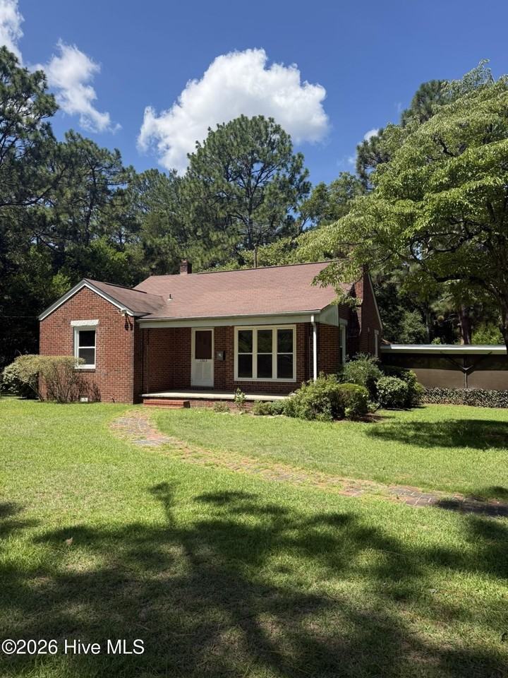 1203 N Poplar St - Photo 2 of 22
