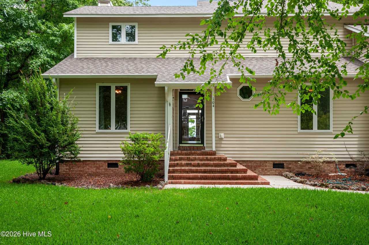 104 Balboa Ct - Photo 3 of 45