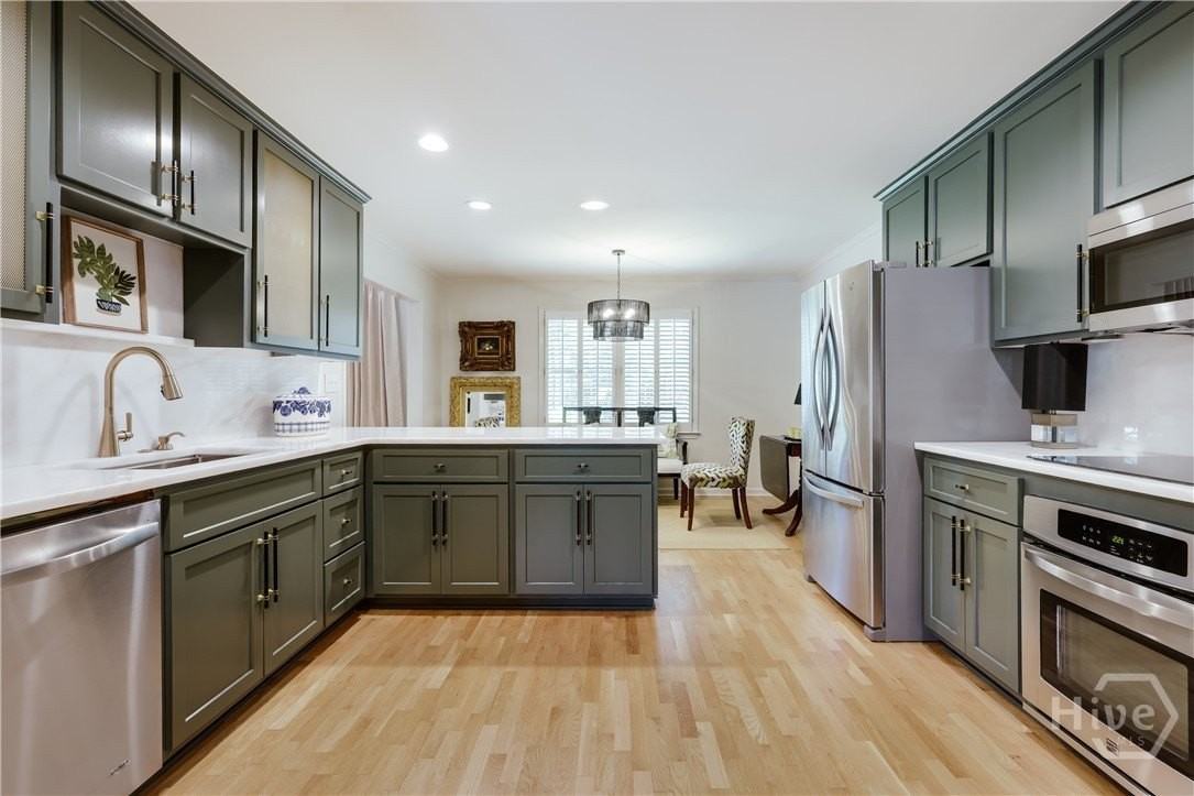 320 Saint Ives Way - Photo 3 of 10