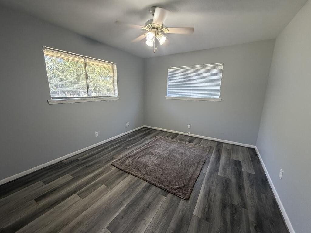 802 Lake Dr - Photo 5 of 8