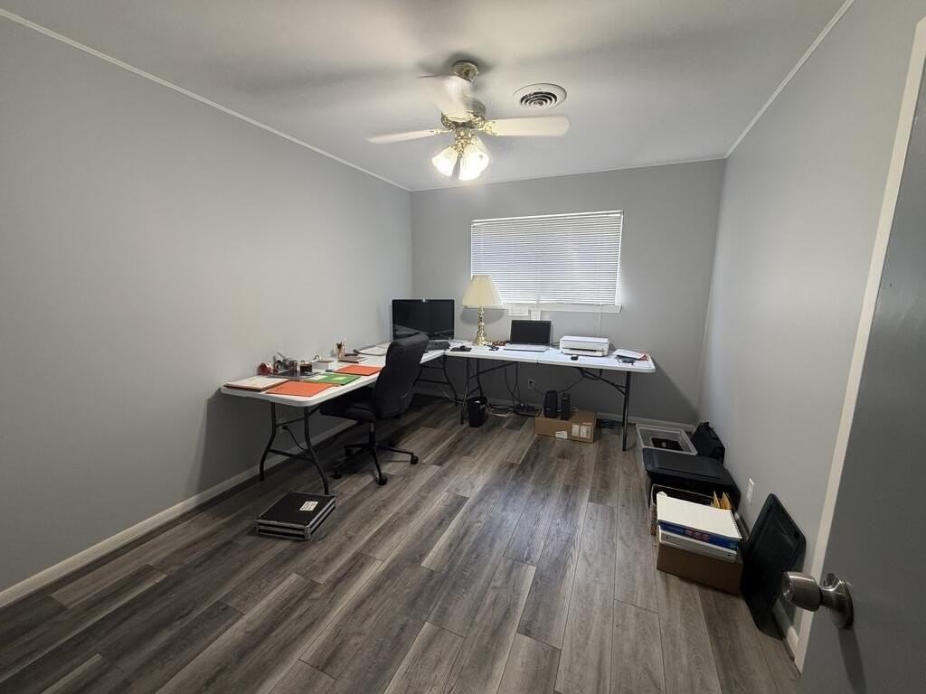802 Lake Dr - Photo 7 of 8
