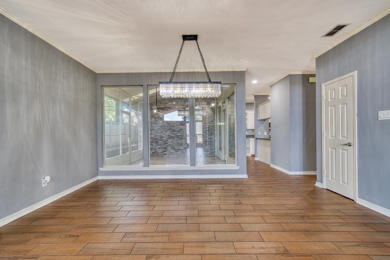 709 Saratoga Dr - Photo 4 of 45