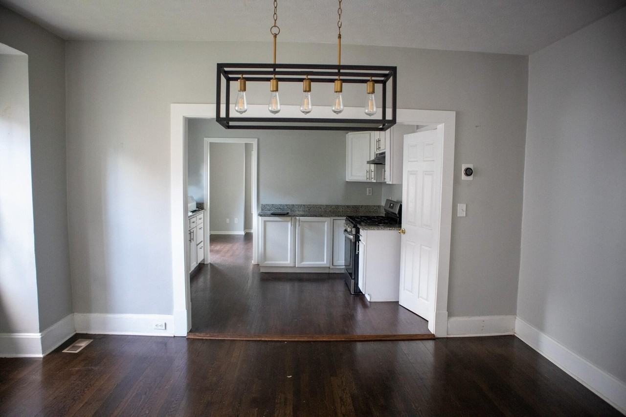 136 Owsley Ave - Photo 7 of 26