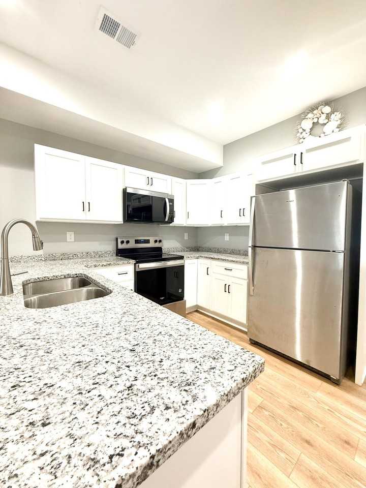 1635 N Highway 1247 #B - Photo 3 of 8