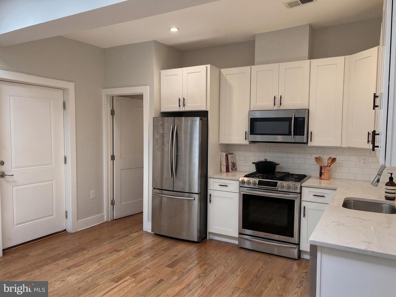 1627 Holbrook St Ne - Photo 6 of 25