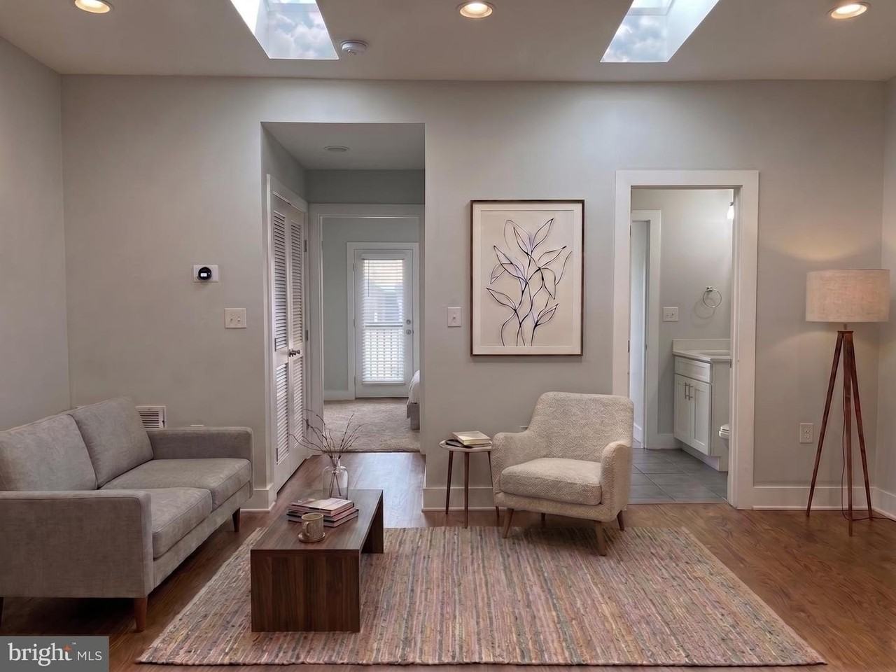 1627 Holbrook St Ne - Photo 7 of 25