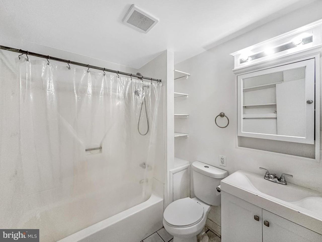 1306 P St Nw - Photo 6 of 26