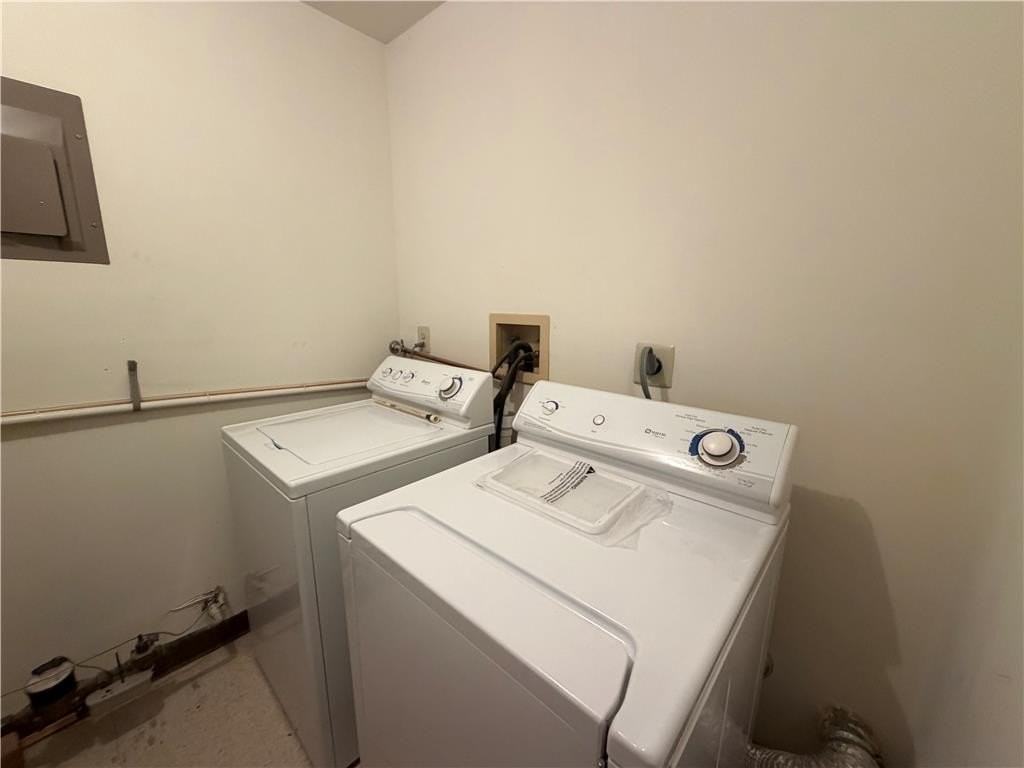 1947 Willings Ln - Photo 6 of 14
