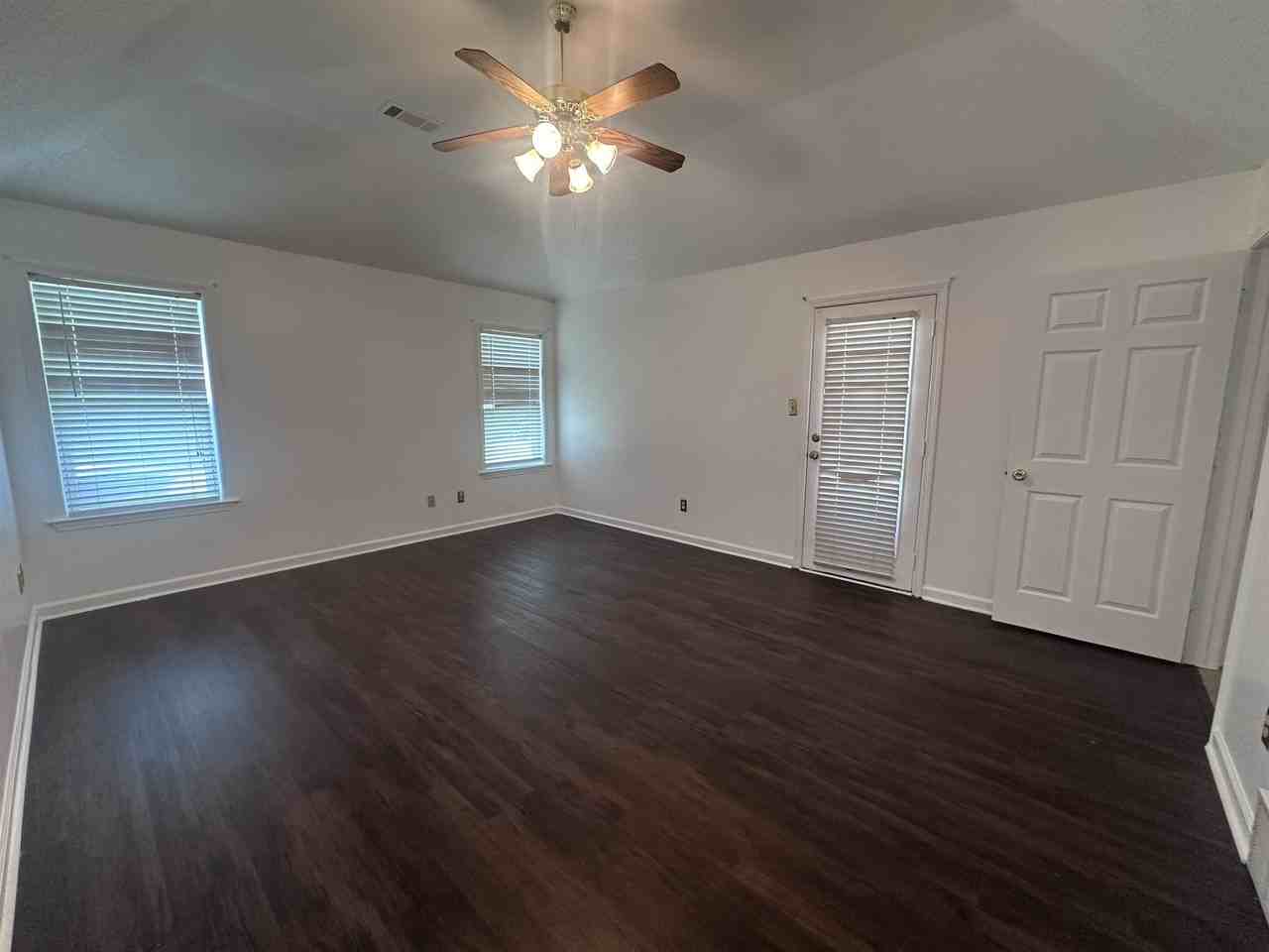 8305 Crimson Creek Dr - Photo 7 of 18