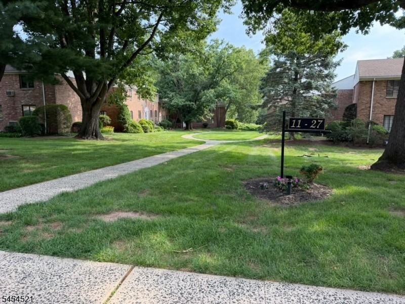 21 Troy Dr ##A - Photo 2 of 14