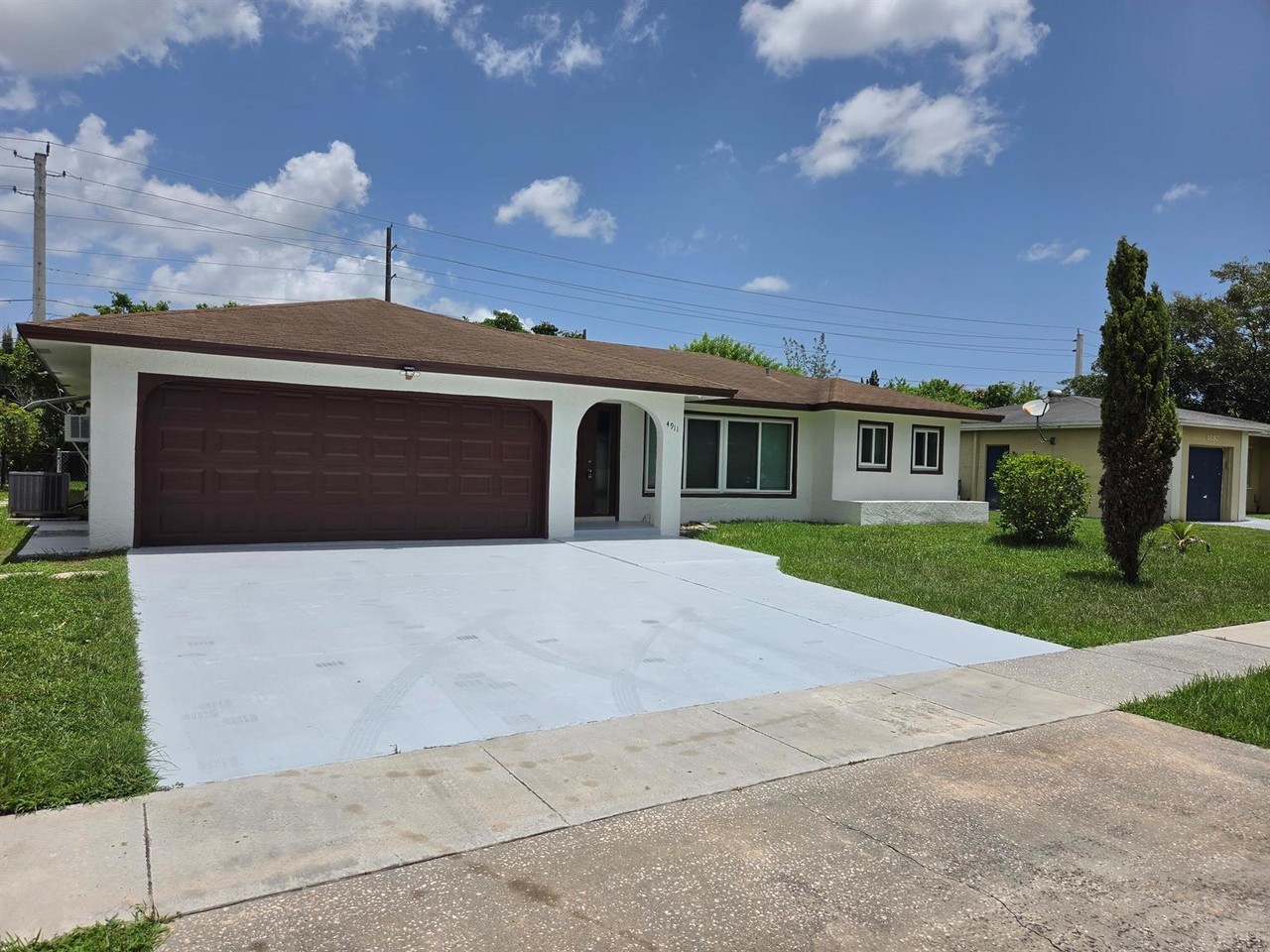 4911 Ataman St - Photo 2 of 31