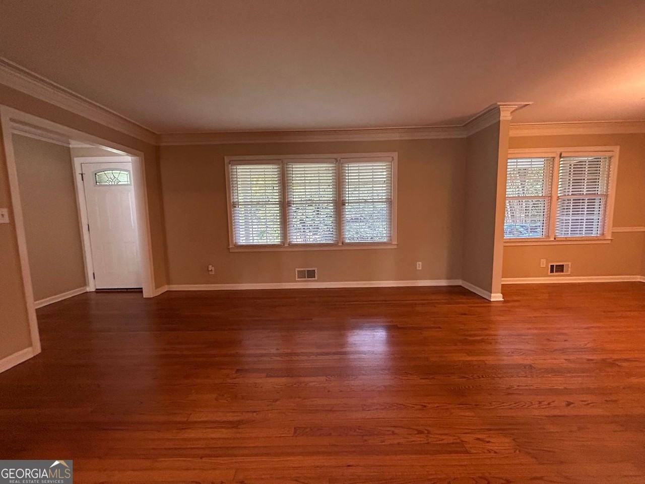 995 Melody Ln - Photo 5 of 34