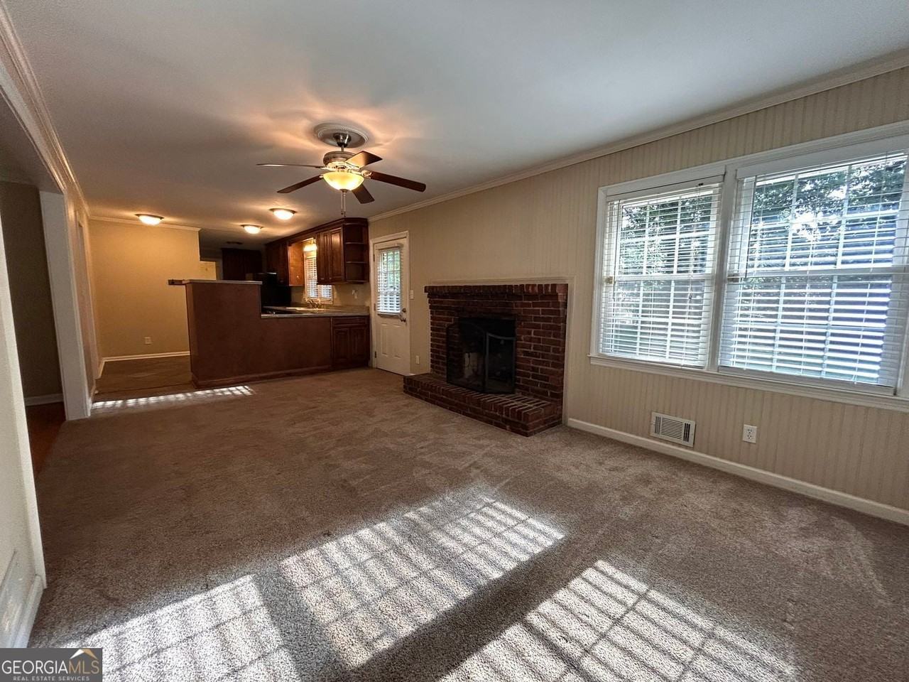 995 Melody Ln - Photo 6 of 34