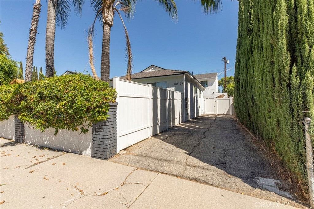 18413 1/2 Erwin St - Photo 7 of 7