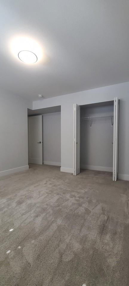 2060 165B Street - Photo 4 of 10