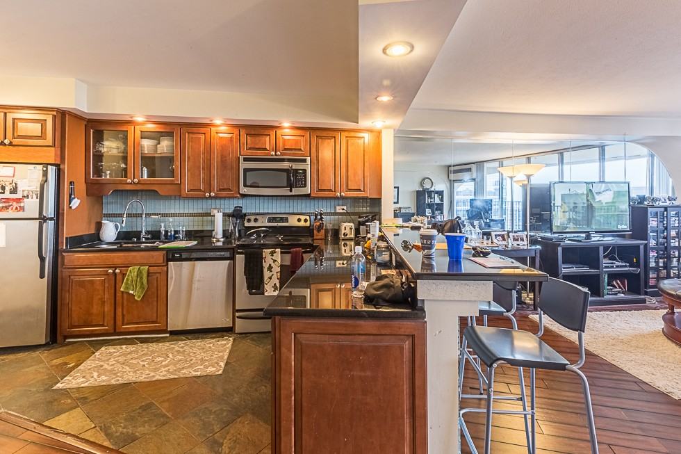 300 North State Street - 5501Unit 5501 #5501 - Photo 4 of 9