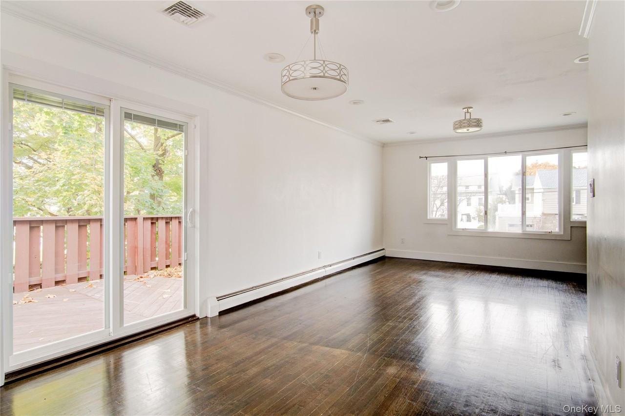 867 Bryant St - Photo 4 of 24